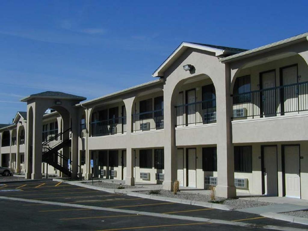 American Inn & Suites Albuquerque Bagian luar foto
