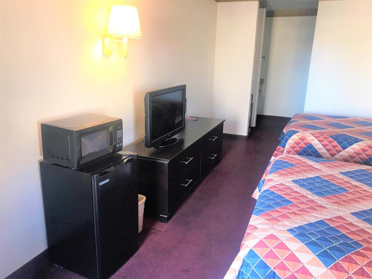 American Inn & Suites Albuquerque Bagian luar foto