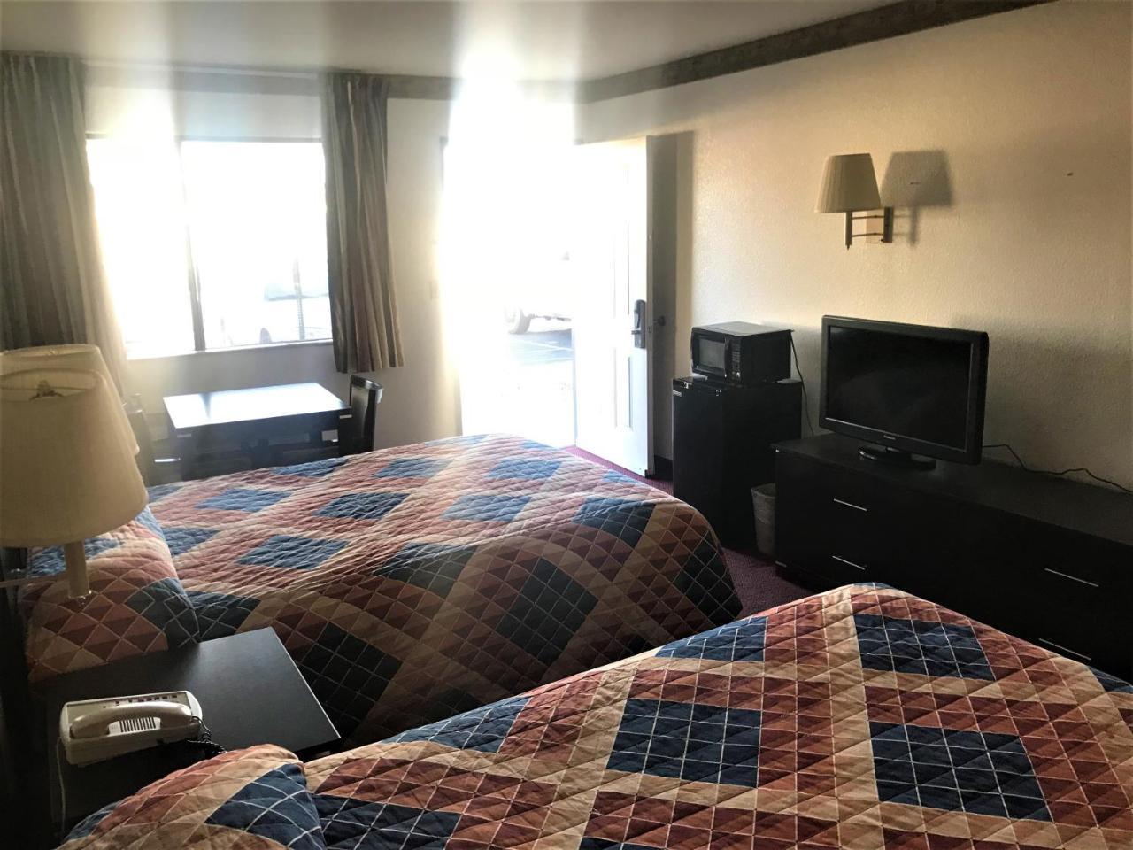 American Inn & Suites Albuquerque Bagian luar foto